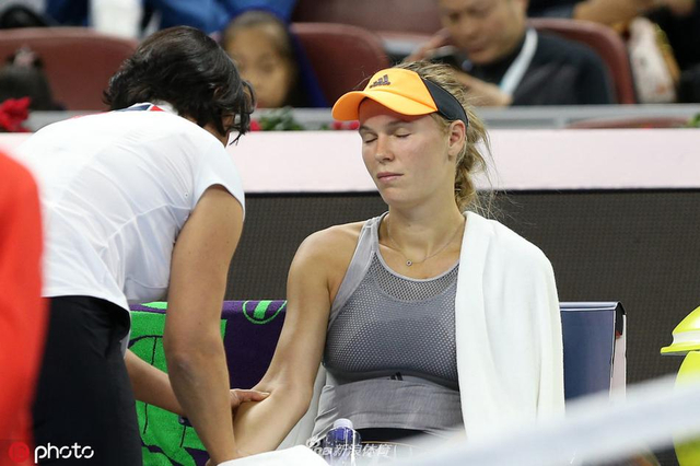 冕前景显得 冕前景显得